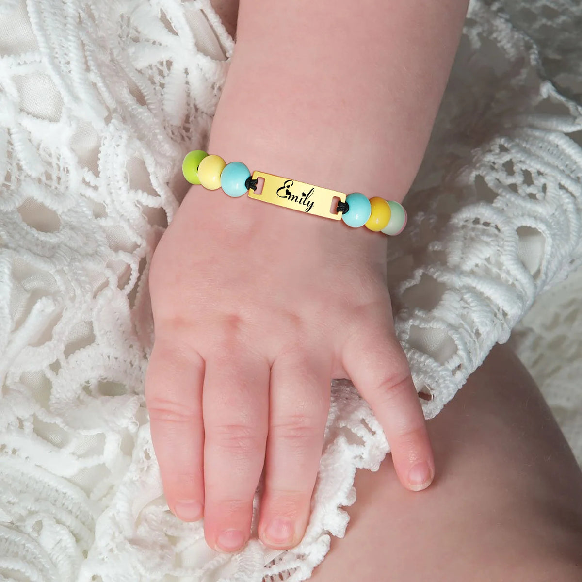 Personalized Heart Bracelet for Girls - Custom Engraved Stainless Steel Figaro Chain Link, Adjustable Gift for Any Occasion
